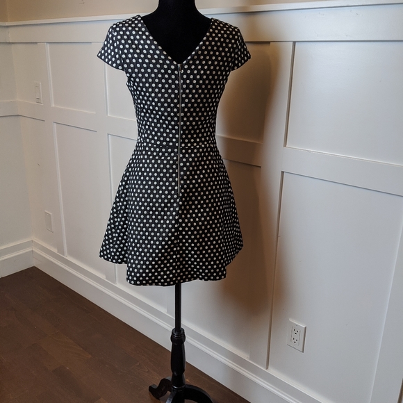 Zara basic dress - Picture 3 of 3